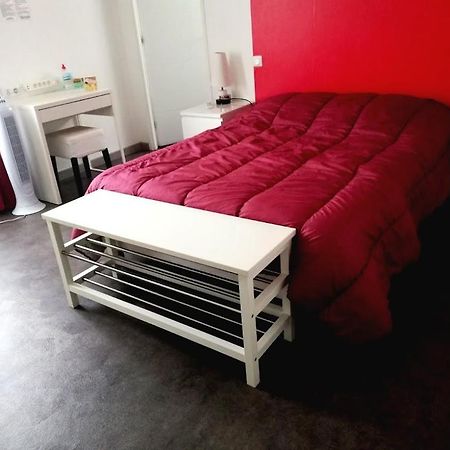 Chambre Avec Salle De Bain Privatisee Avec Petit Dejeuner Compris Auxonne Exterior foto
