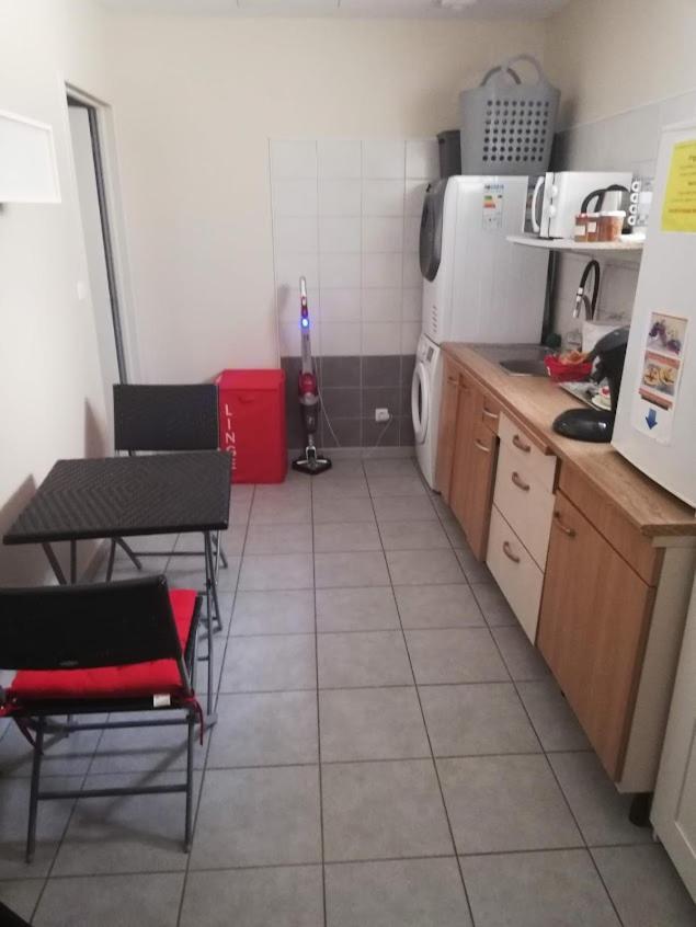 Chambre Avec Salle De Bain Privatisee Avec Petit Dejeuner Compris Auxonne Exterior foto