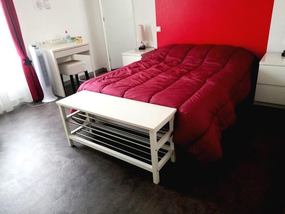 Chambre Avec Salle De Bain Privatisee Avec Petit Dejeuner Compris Auxonne Exterior foto
